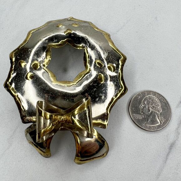 Vintage Mexico Holiday Christmas Wreath Bow Brooch Pin Pendant โจ - Picture 3 of 9